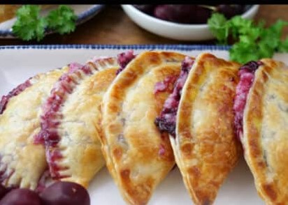 delicious Cherry Empanada's